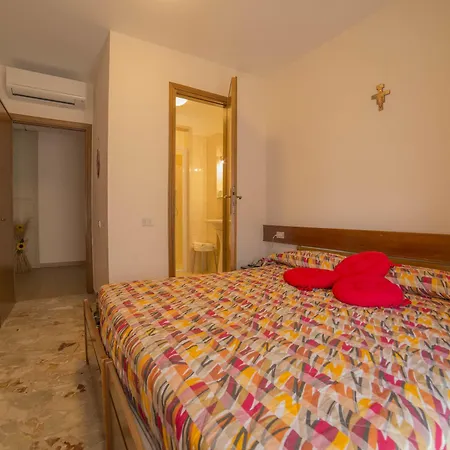 Santa Maria Hotel 2*