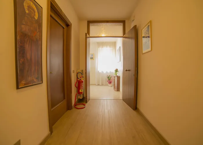 Santa Maria Hotel 2*